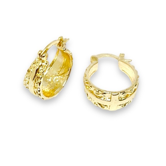 Elegant Gold Hoop Earrings - Picture 2 of 3